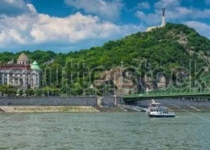 Always A Huge Sale! Апартаменты