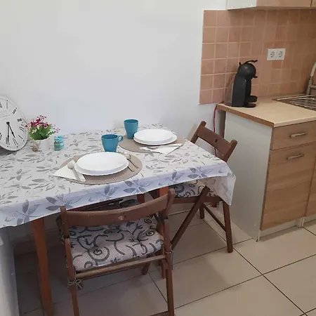 Always A Huge Sale! * 부다페스트